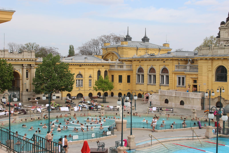 Budapest spa baths
photo Gilly Pickup
